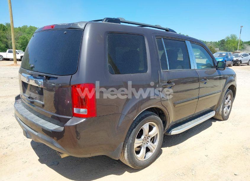 Photo 4 of 2013 Honda Pilot EX-L (VIN 5FNYF3H58DB002332)