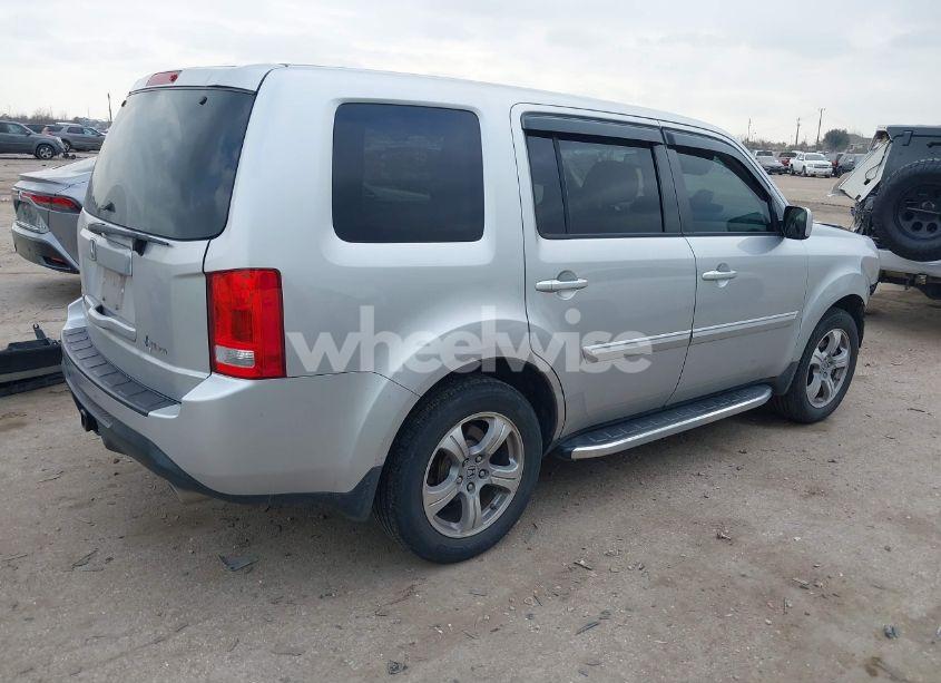 Photo 4 of 2013 Honda Pilot EX-L (VIN 5FNYF3H58DB018126)