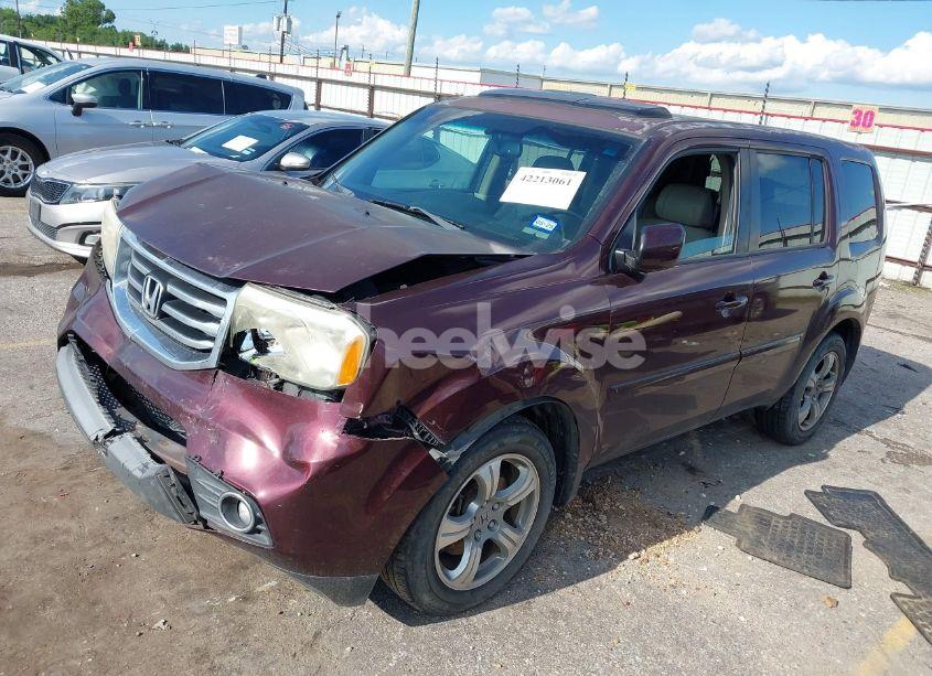 Photo 2 of 2013 Honda Pilot EX-L (VIN 5FNYF3H58DB032933)