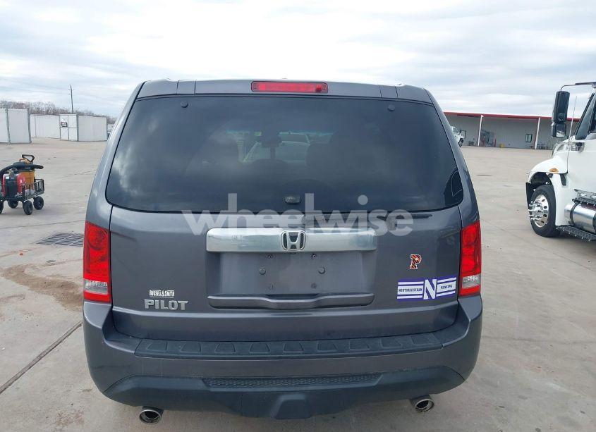 Photo 16 of 2015 Honda Pilot EX-L (VIN 5FNYF3H58FB004388)
