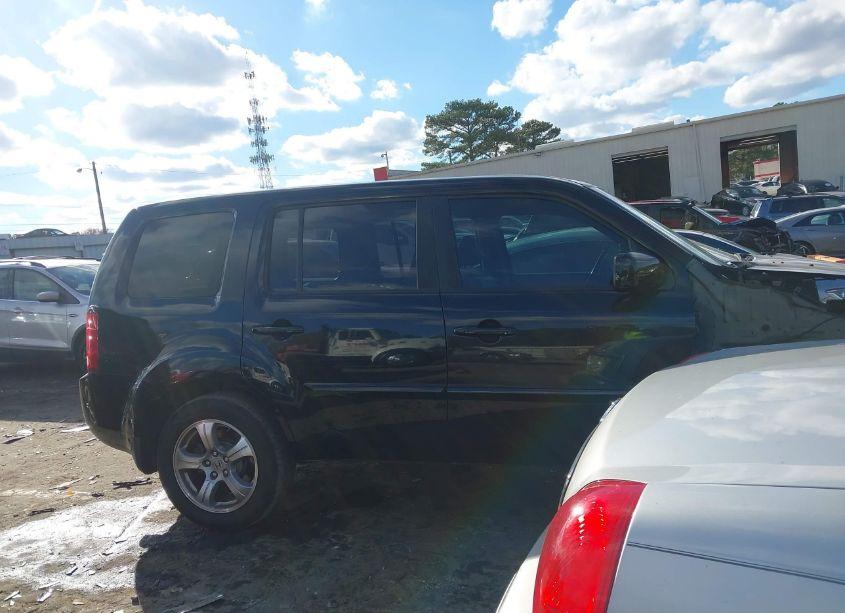 Photo 13 of 2015 Honda Pilot EX-L (VIN 5FNYF3H58FB027086)