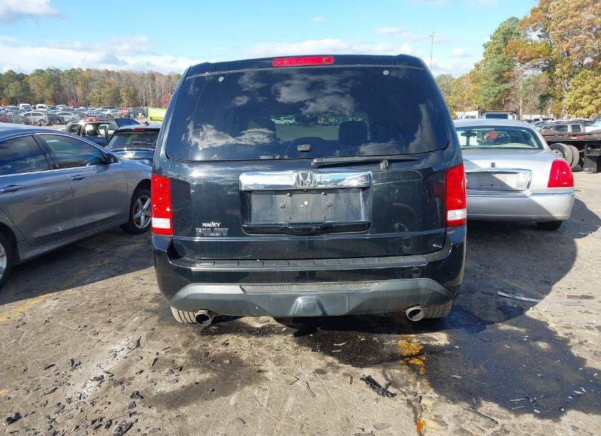 Photo 16 of 2015 Honda Pilot EX-L (VIN 5FNYF3H58FB027086)