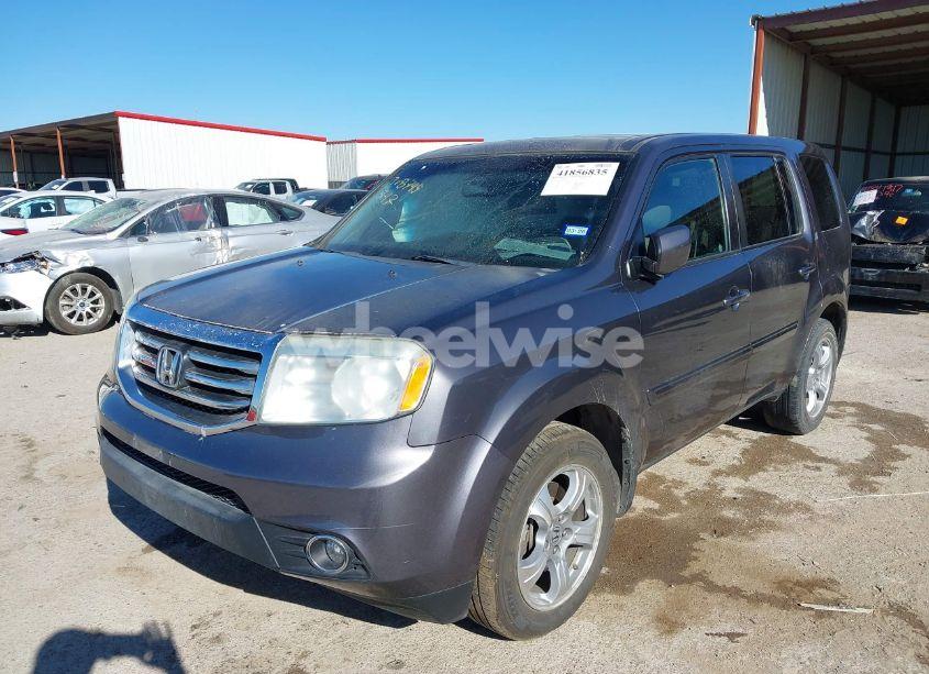 Photo 2 of 2015 Honda Pilot EX-L (VIN 5FNYF3H58FB029100)