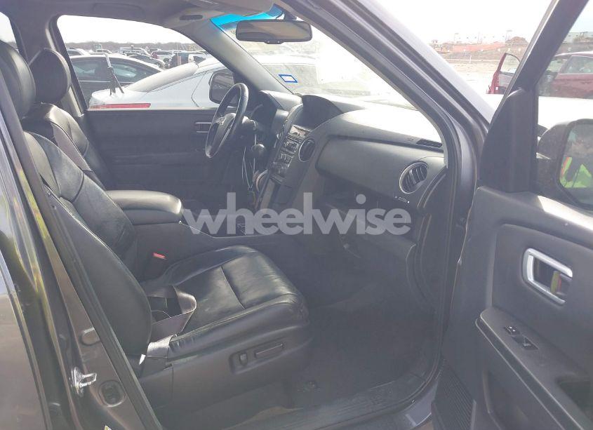 Photo 5 of 2015 Honda Pilot EX-L (VIN 5FNYF3H58FB032482)