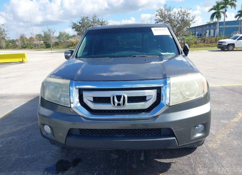 Photo 12 of 2010 Honda Pilot EX-L (VIN 5FNYF3H59AB013948)