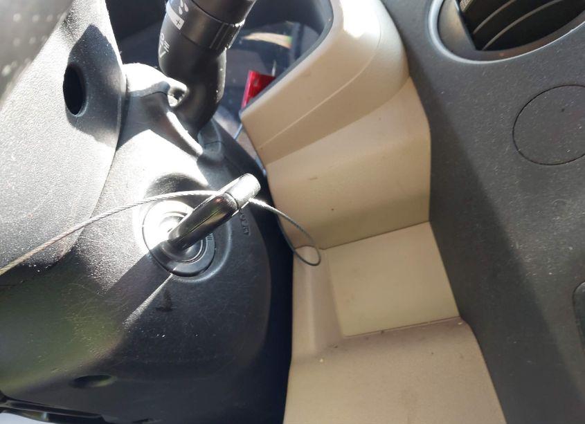 Photo 11 of 2011 Honda Pilot EX-L (VIN 5FNYF3H59BB005639)