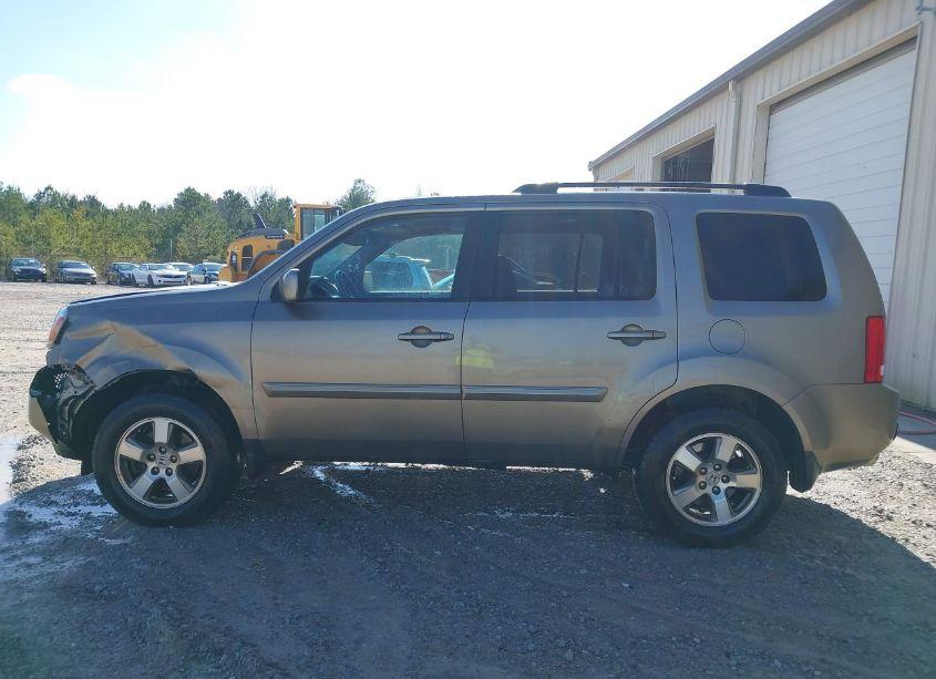 Photo 14 of 2011 Honda Pilot EX-L (VIN 5FNYF3H59BB005639)