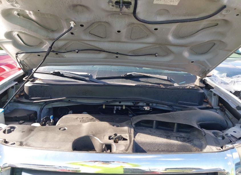 Photo 10 of 2011 Honda Pilot EX-L (VIN 5FNYF3H59BB011313)