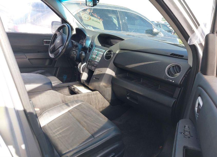 Photo 5 of 2011 Honda Pilot EX-L (VIN 5FNYF3H59BB011313)