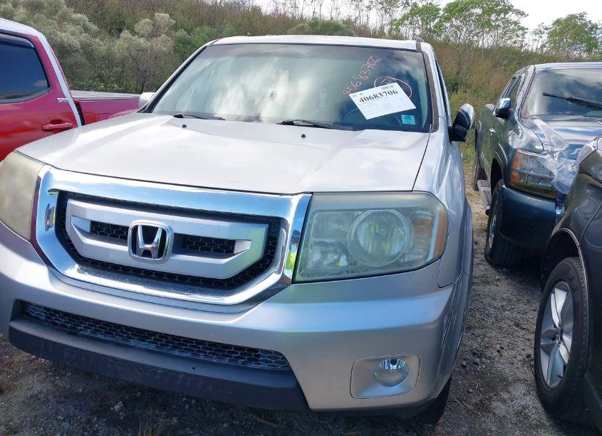 Photo 6 of 2011 Honda Pilot EX-L (VIN 5FNYF3H59BB011313)