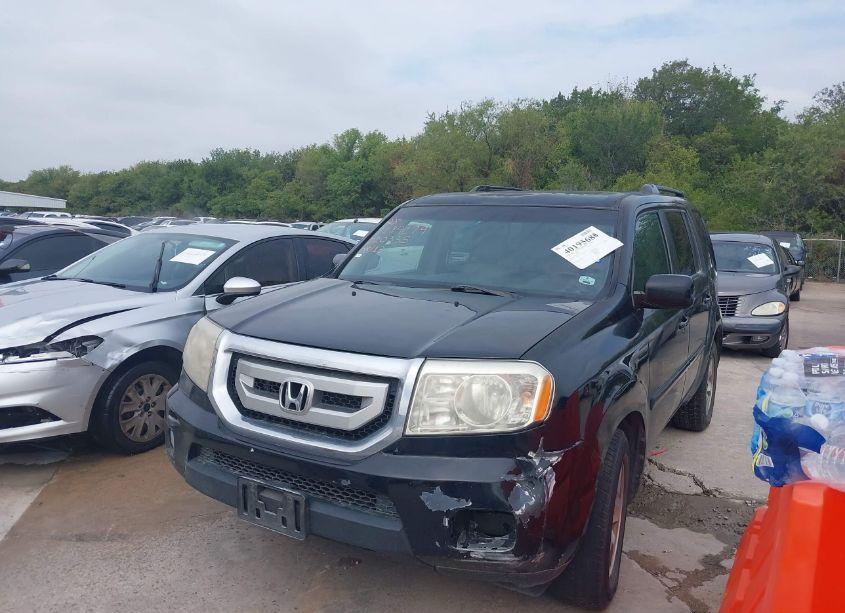 Photo 2 of 2011 Honda Pilot EX-L (VIN 5FNYF3H59BB020335)