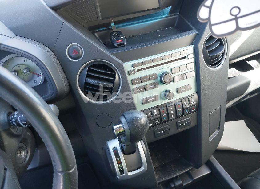 Photo 11 of 2011 Honda Pilot EX-L (VIN 5FNYF3H59BB024837)