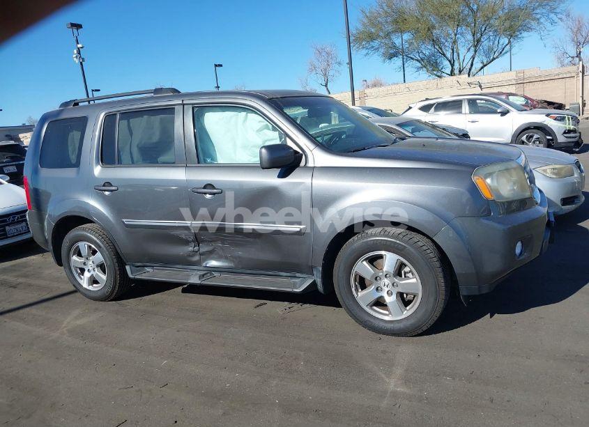 Photo 13 of 2011 Honda Pilot EX-L (VIN 5FNYF3H59BB024837)