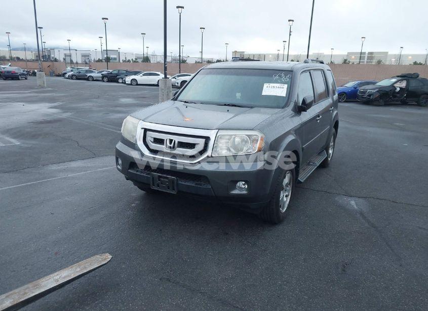 Photo 2 of 2011 Honda Pilot EX-L (VIN 5FNYF3H59BB024837)