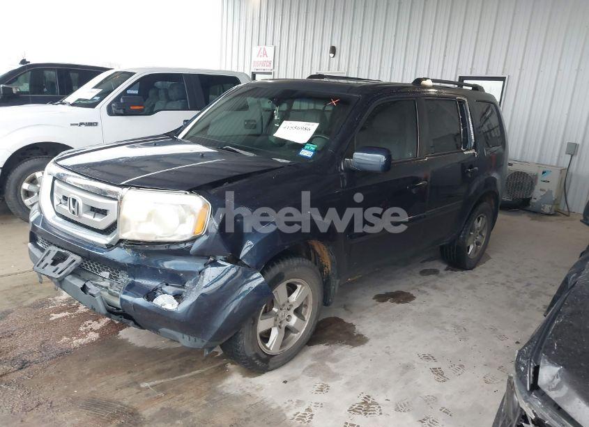 Photo 2 of 2011 Honda Pilot EX-L (VIN 5FNYF3H59BB052539)