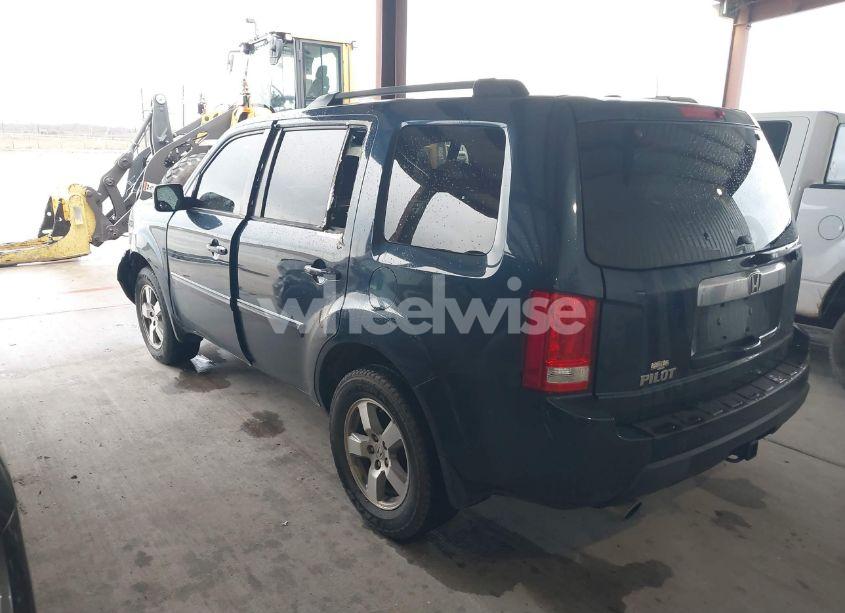 Photo 3 of 2011 Honda Pilot EX-L (VIN 5FNYF3H59BB052539)