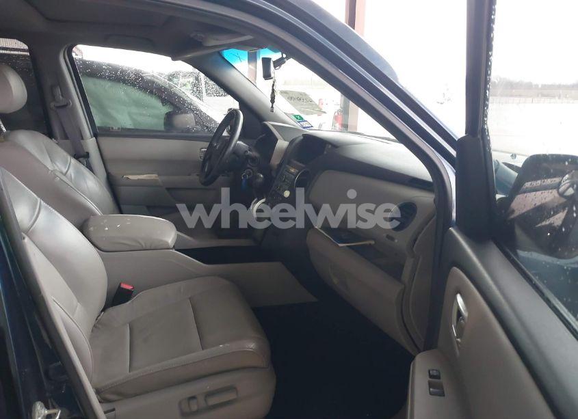 Photo 5 of 2011 Honda Pilot EX-L (VIN 5FNYF3H59BB052539)