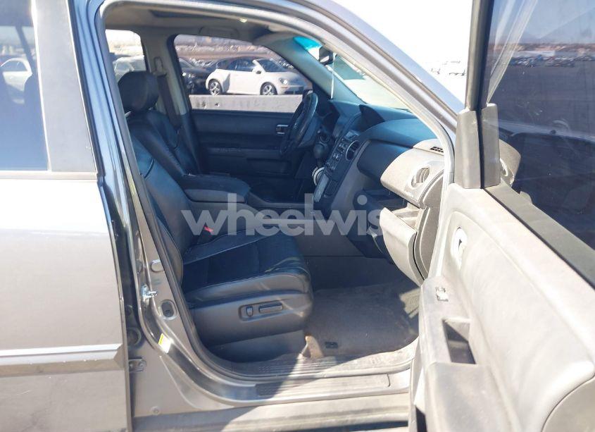 Photo 5 of 2012 Honda Pilot EX-L (VIN 5FNYF3H59CB001298)