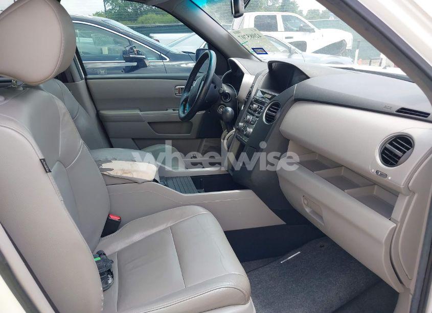 Photo 5 of 2012 Honda Pilot EX-L (VIN 5FNYF3H59CB032471)