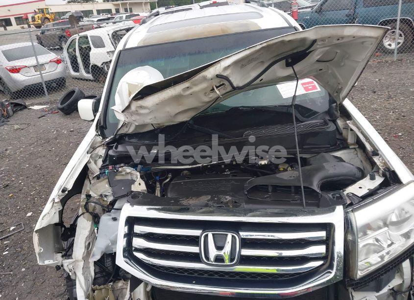 Photo 10 of 2014 Honda Pilot EX-L (VIN 5FNYF3H59EB001871)