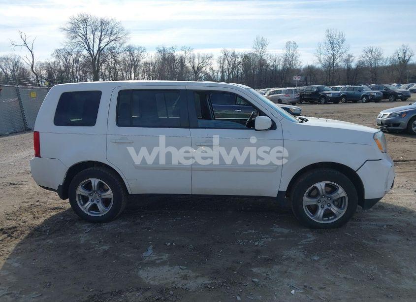 Photo 13 of 2014 Honda Pilot EX-L (VIN 5FNYF3H59EB003409)