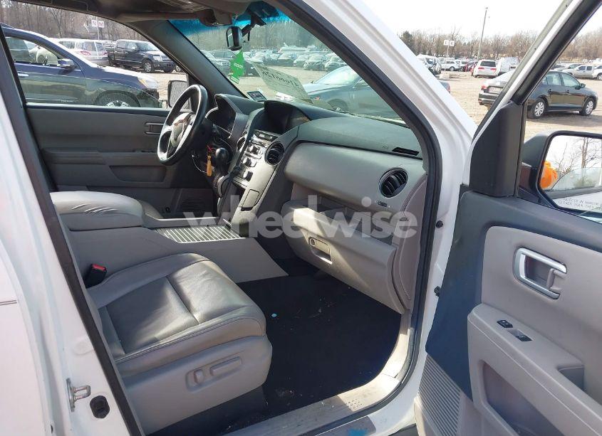 Photo 5 of 2014 Honda Pilot EX-L (VIN 5FNYF3H59EB003409)