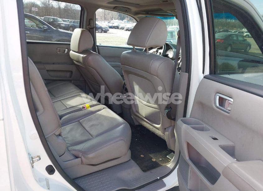 Photo 8 of 2014 Honda Pilot EX-L (VIN 5FNYF3H59EB003409)