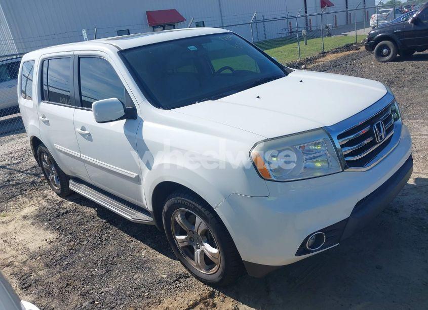 2014 Honda Pilot EX-L (VIN 5FNYF3H59EB025085) main photo