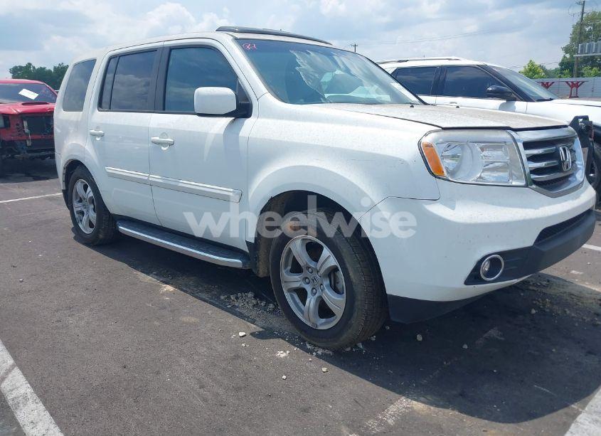 2015 Honda Pilot EX-L (VIN 5FNYF3H59FB006439) main photo