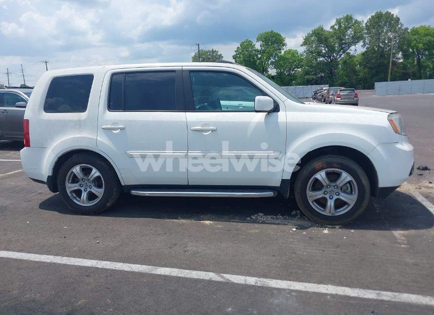 Photo 13 of 2015 Honda Pilot EX-L (VIN 5FNYF3H59FB006439)