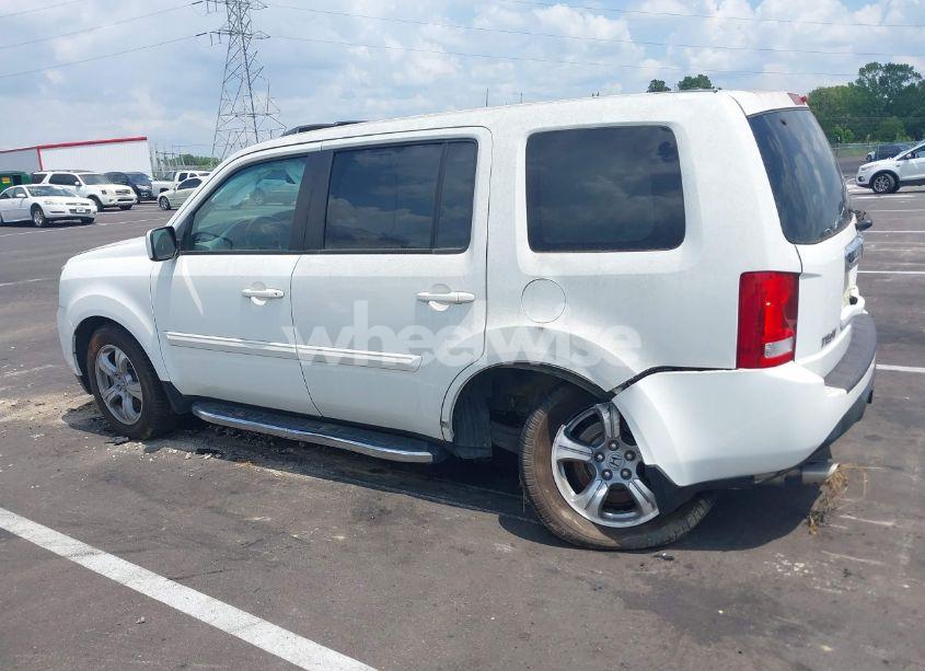 Photo 14 of 2015 Honda Pilot EX-L (VIN 5FNYF3H59FB006439)