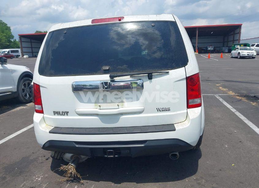 Photo 16 of 2015 Honda Pilot EX-L (VIN 5FNYF3H59FB006439)