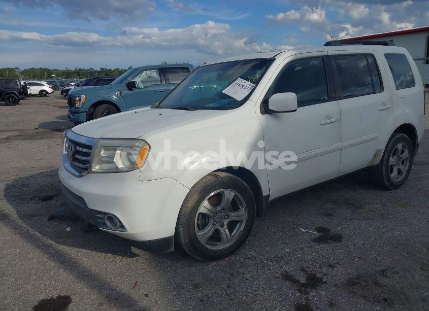 Photo 2 of 2013 Honda Pilot EX-L (VIN 5FNYF3H5XDB038328)