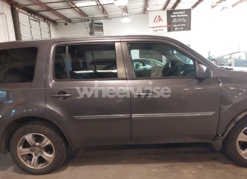 Photo 13 of 2014 Honda Pilot EX-L (VIN 5FNYF3H5XEB018484)