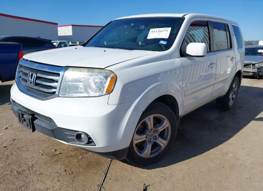 Photo 2 of 2015 Honda Pilot EX-L (VIN 5FNYF3H5XFB003730)