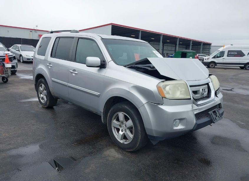 2011 Honda Pilot EX-L (VIN 5FNYF3H60BB029627) main photo