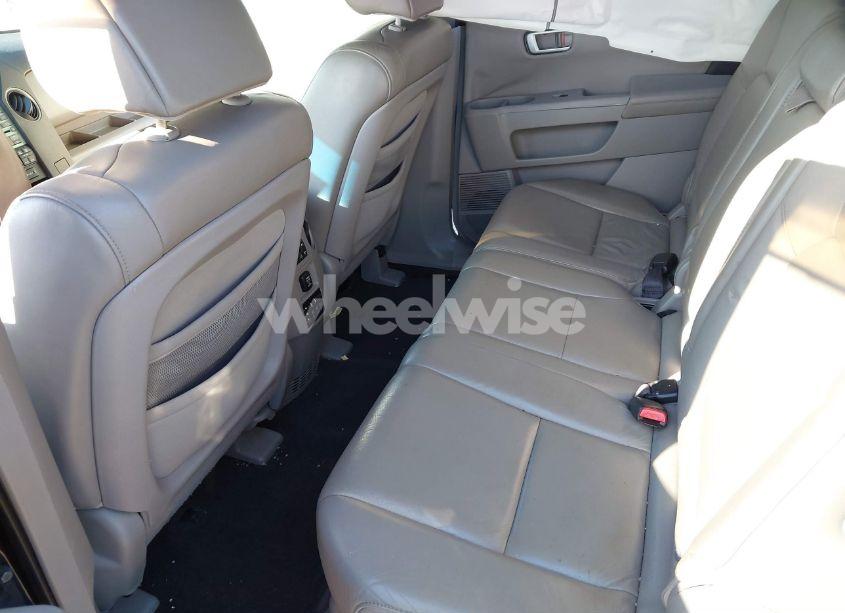 Photo 8 of 2011 Honda Pilot EX-L (VIN 5FNYF3H61BB014151)