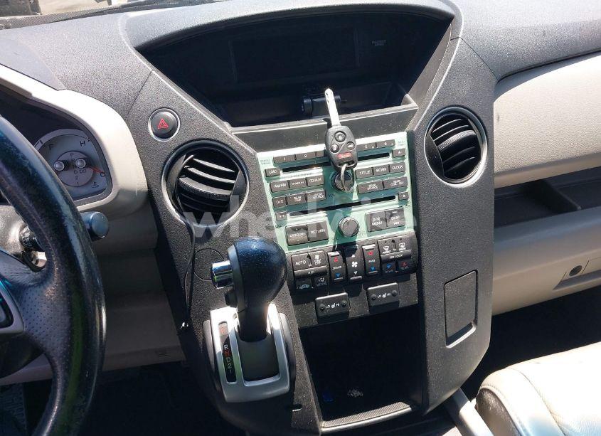 Photo 11 of 2011 Honda Pilot EX-L (VIN 5FNYF3H61BB018619)