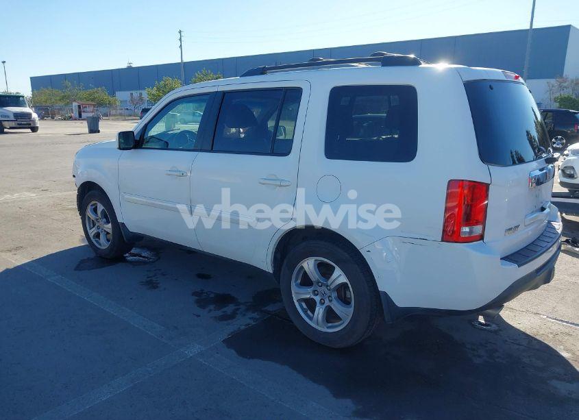 Photo 3 of 2014 Honda Pilot EX-L (VIN 5FNYF3H61EB022139)