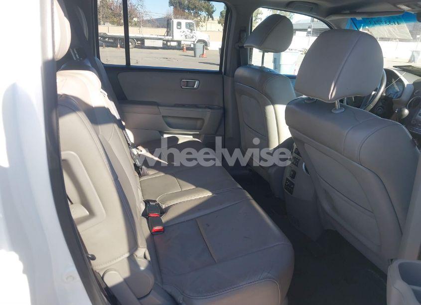 Photo 8 of 2014 Honda Pilot EX-L (VIN 5FNYF3H61EB022139)