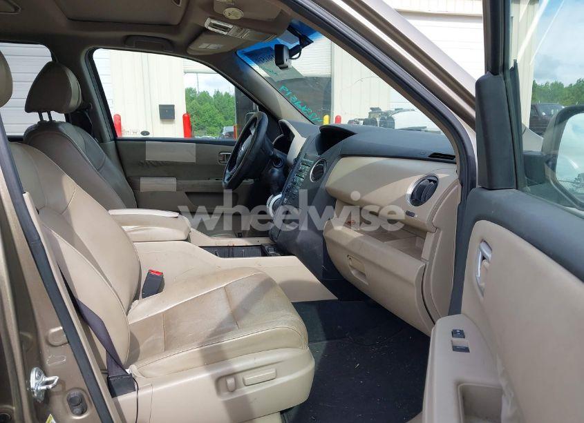 Photo 5 of 2010 Honda Pilot EX-L (VIN 5FNYF3H62AB004324)