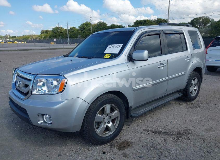 Photo 2 of 2011 Honda Pilot EX-L (VIN 5FNYF3H63BB014412)