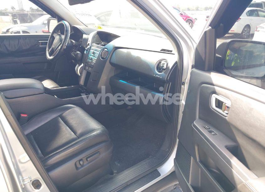 Photo 5 of 2011 Honda Pilot EX-L (VIN 5FNYF3H63BB014412)