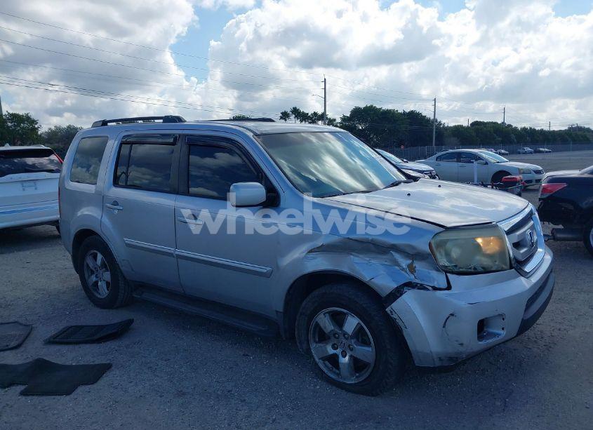 Photo 6 of 2011 Honda Pilot EX-L (VIN 5FNYF3H63BB014412)