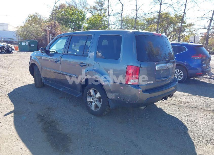 Photo 3 of 2011 Honda Pilot EX-L (VIN 5FNYF3H63BB038550)