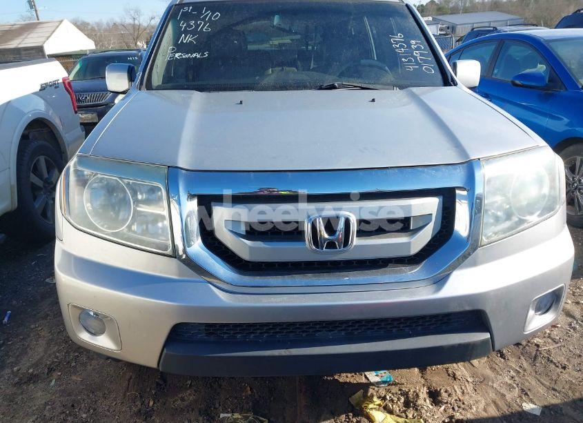 Photo 13 of 2010 Honda Pilot EX-L (VIN 5FNYF3H65AB017939)