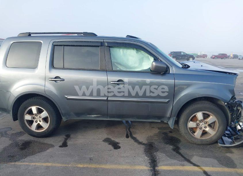 Photo 13 of 2011 Honda Pilot EX-L (VIN 5FNYF3H65BB051879)