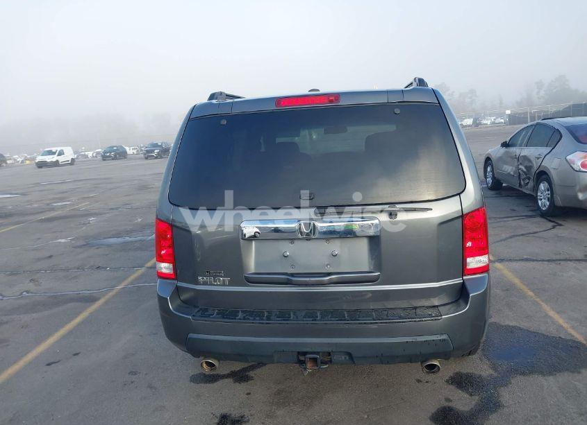 Photo 16 of 2011 Honda Pilot EX-L (VIN 5FNYF3H65BB051879)