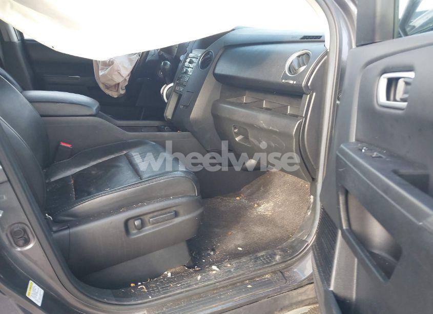 Photo 5 of 2011 Honda Pilot EX-L (VIN 5FNYF3H65BB051879)