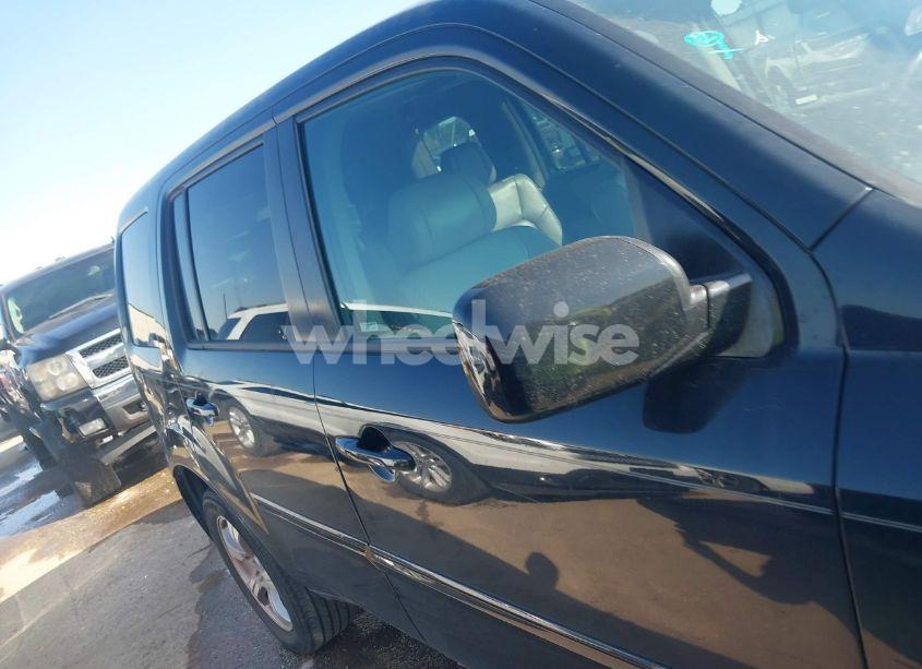 Photo 13 of 2014 Honda Pilot EX-L (VIN 5FNYF3H65EB002248)